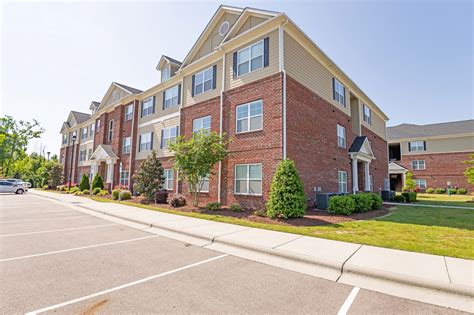 This conveniently located community offers 1, 2 and 3 bedroom floor plans. . Apartments for rent in greenville nc